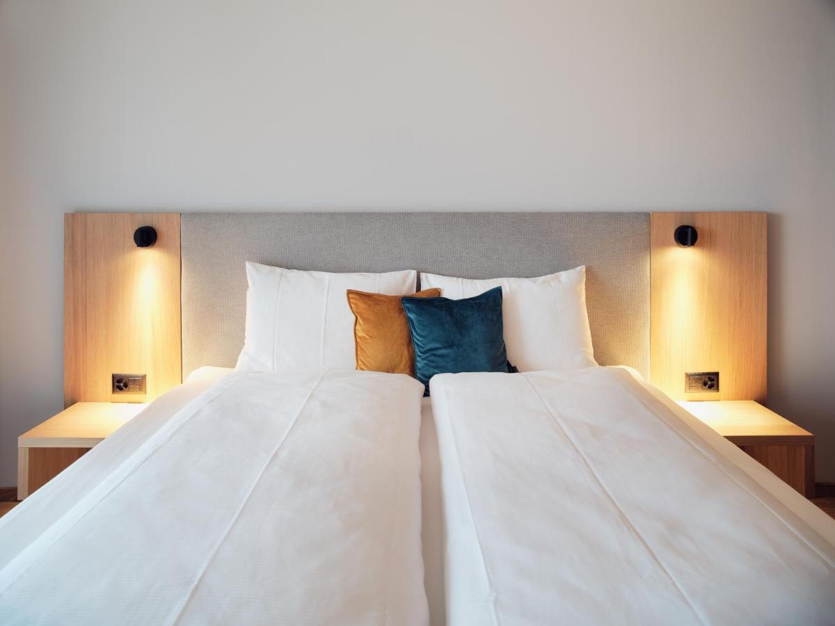 Hotel Neu-Schoenstatt Quarten エクステリア 写真