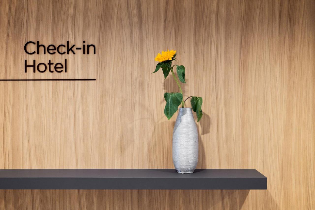 Hotel Neu-Schoenstatt Quarten エクステリア 写真