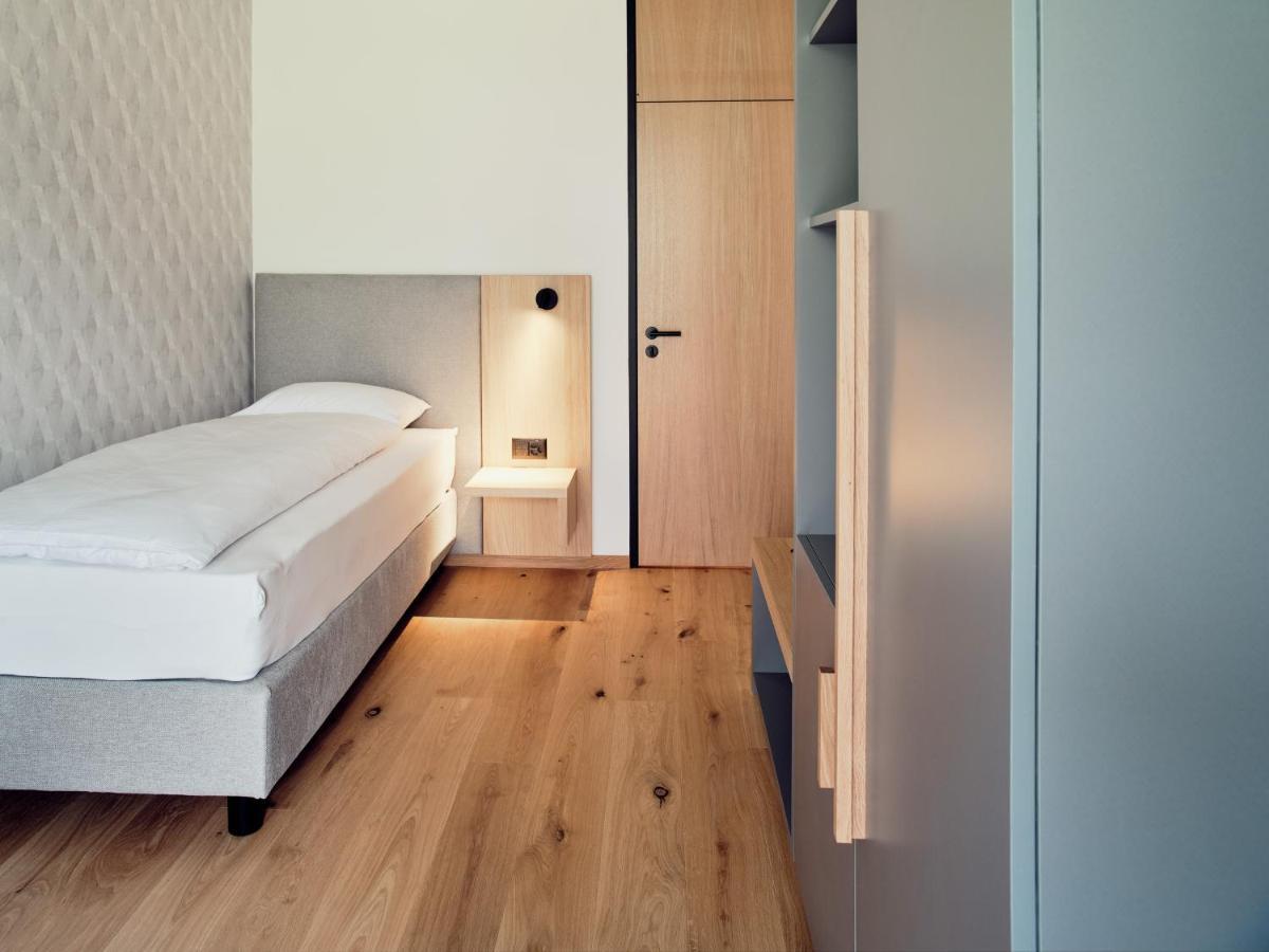Hotel Neu-Schoenstatt Quarten エクステリア 写真