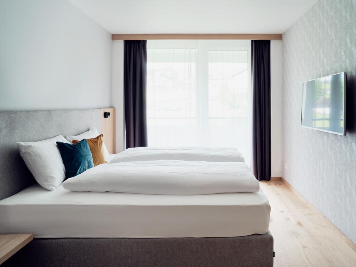 Hotel Neu-Schoenstatt Quarten エクステリア 写真